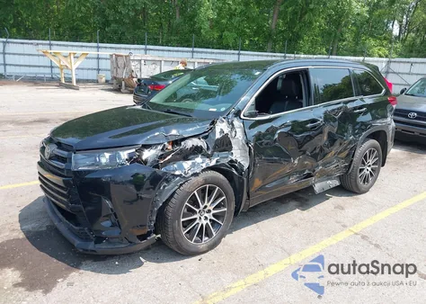 2018 Toyota Highlander Se из США, поврежденный, VIN 5TDJZRFH6JS496061